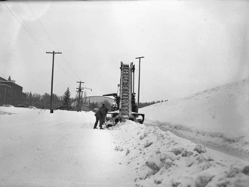 Winter scenes at the University of Idaho [10] Gem of the Mountains