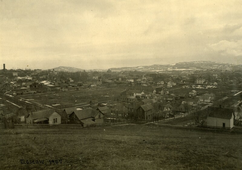 item thumbnail for 1907 view of Moscow, Idaho residences looking southeast