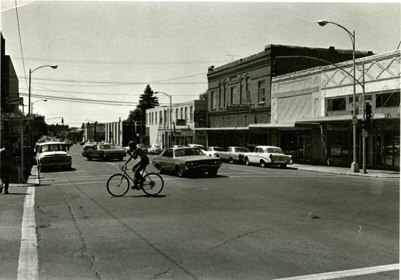 item thumbnail for Bicyclist on Main Street