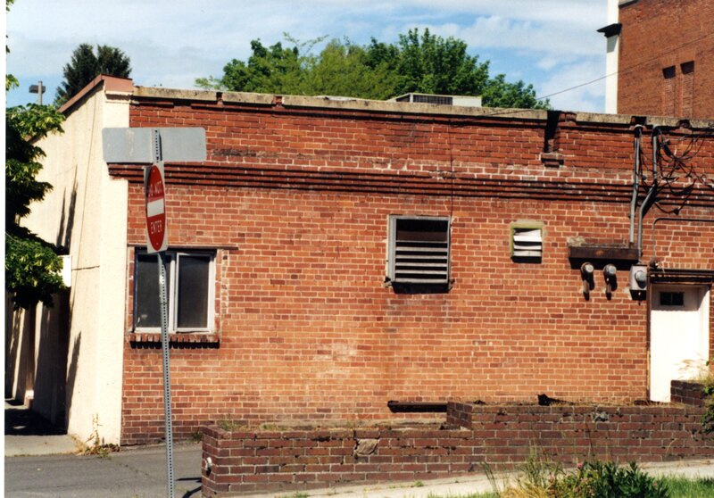 item thumbnail for Brick building on alley at Main and Washington Streets