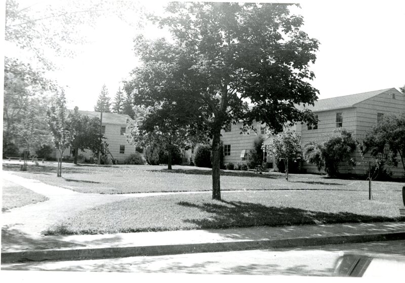 item thumbnail for The Courtyard of Blaine Manor Apartments