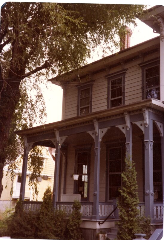 item thumbnail for Front Porch of the McConnell Mansion