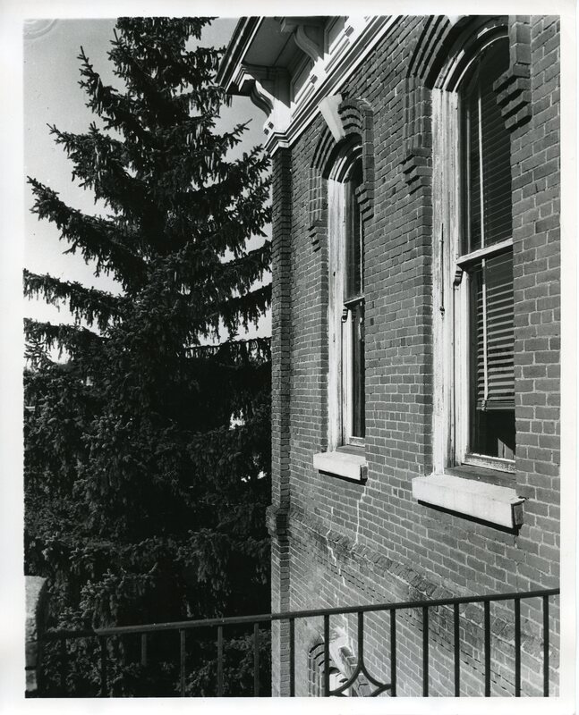 item thumbnail for Latah County Courthouse window detail