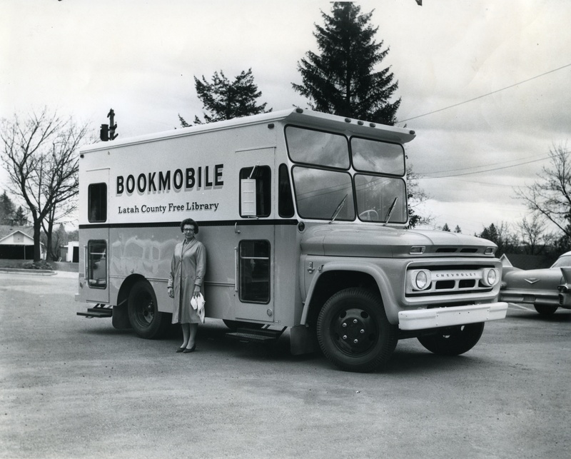 item thumbnail for LCL Bookmobile with Edythe Alexander