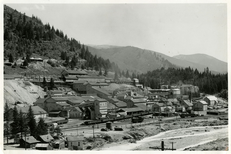 Surface Plant of the Morning Mine of the Federal Mining and Smelting ...